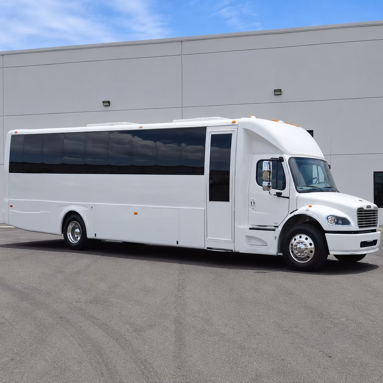 Newport News Homecoming & Prom Party Bus Rentals