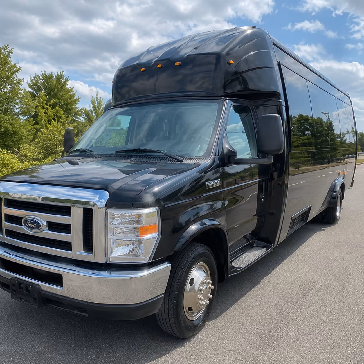 Raleigh Winery Tour & Pub Crawl Transportation
